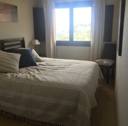 38 Casares